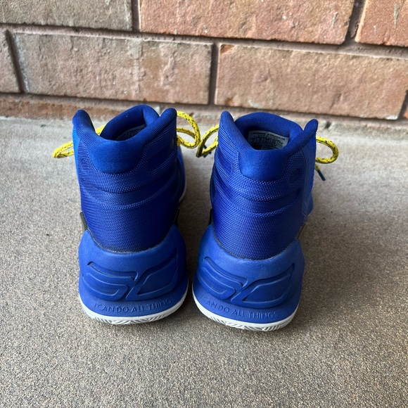 Men’s Steph curry basketball shoes - Picture 3 of 8